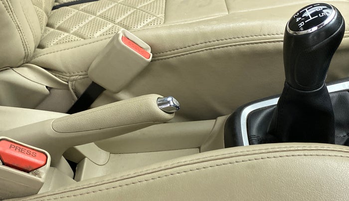 2018 Maruti Dzire ZXI Plus, Petrol, Manual, 55,781 km, Gear Lever