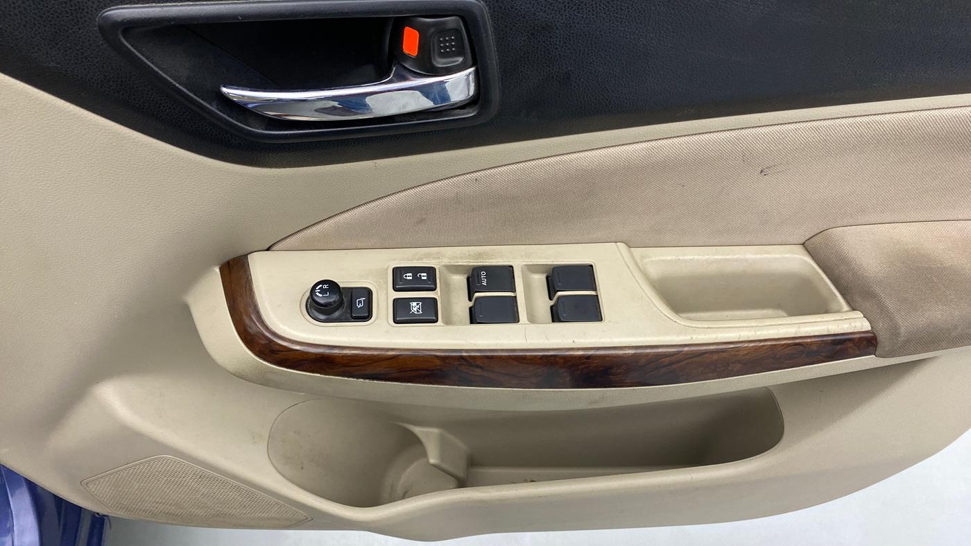 2018 Maruti Dzire ZXI Plus, Petrol, Manual, 55,781 km, Driver Side Door Panels Control