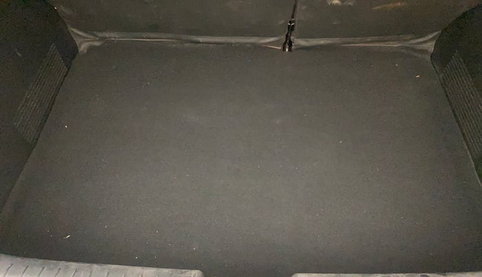 2024 Hyundai VENUE SX(O) 1.0 Turbo DCT Knight Edition, Petrol, Automatic, 15,504 km, Boot Inside