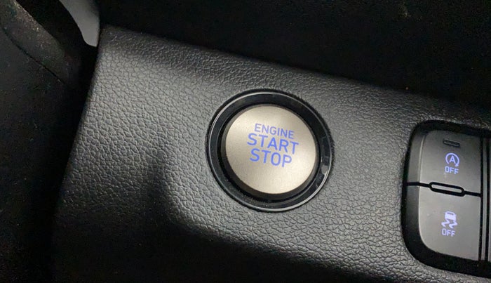 2024 Hyundai VENUE SX(O) 1.0 Turbo DCT Knight Edition, Petrol, Automatic, 15,504 km, Keyless Start/ Stop Button