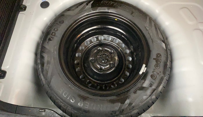 2024 Hyundai VENUE SX(O) 1.0 Turbo DCT Knight Edition, Petrol, Automatic, 15,504 km, Spare Tyre