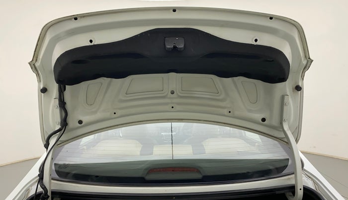 2013 Hyundai Verna FLUIDIC 1.6 VTVT EX, Petrol, Manual, 42,394 km, Boot Door Open