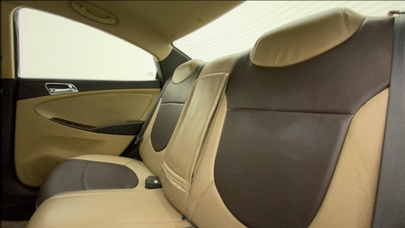 2013 Hyundai Verna FLUIDIC 1.6 VTVT EX, Petrol, Manual, 42,394 km, Right Side Rear Door Cabin