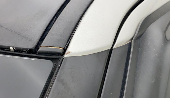 2014 Maruti Swift VXI, Petrol, Manual, 67,573 km, Left A pillar - Slight discoloration