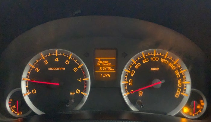 2014 Maruti Swift VXI, Petrol, Manual, 67,573 km, Odometer Image