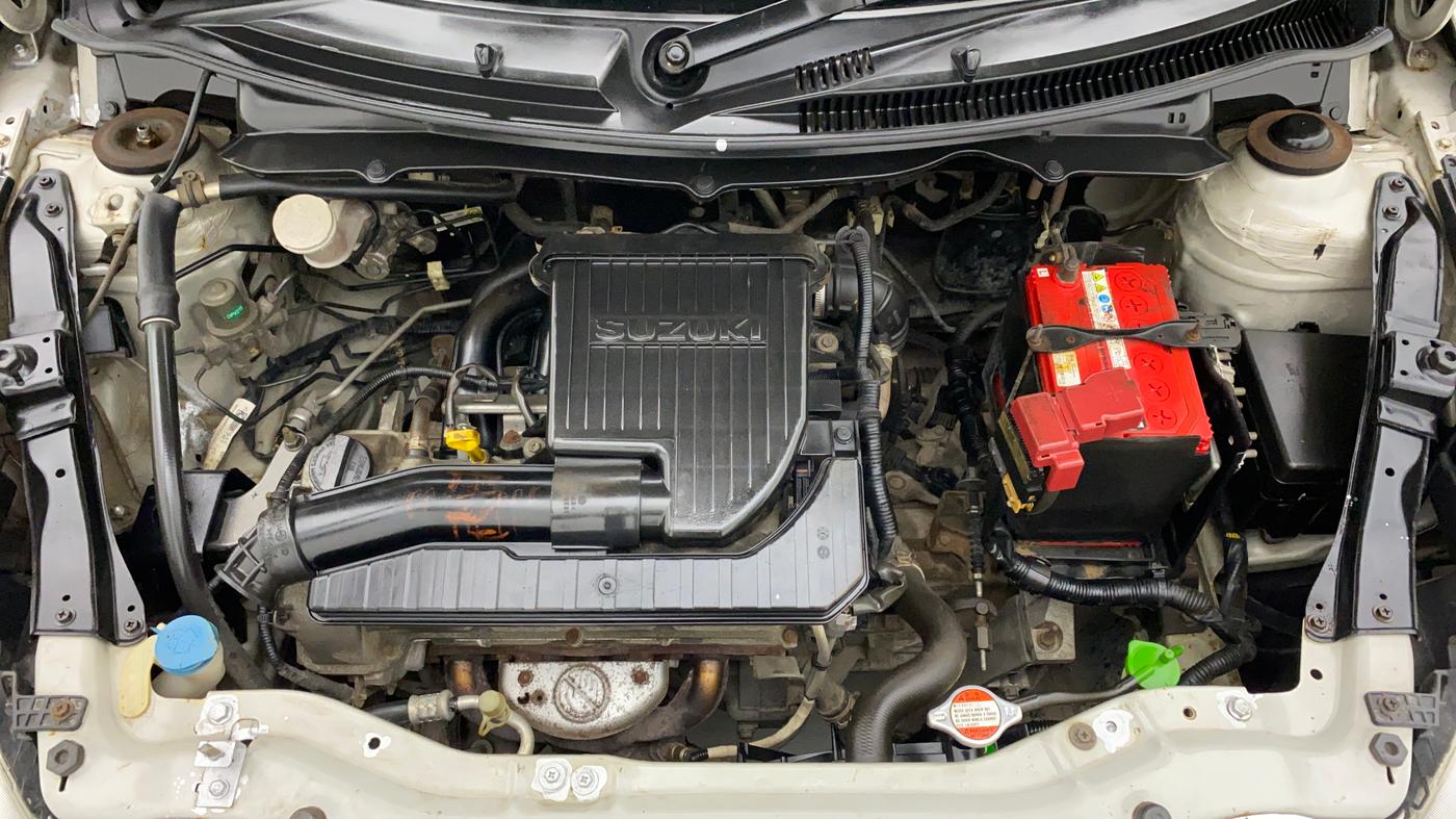 2014 Maruti Swift VXI, Petrol, Manual, 67,573 km, Open Bonet