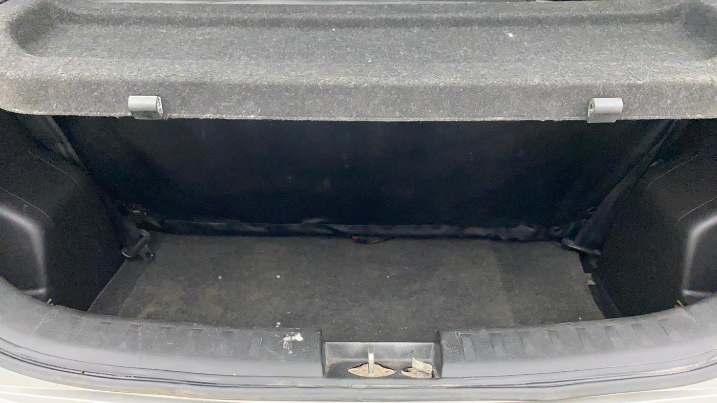 2014 Maruti Swift VXI, Petrol, Manual, 67,573 km, Boot Inside