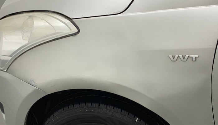 2014 Maruti Swift VXI, Petrol, Manual, 67,573 km, Left fender - Minor scratches