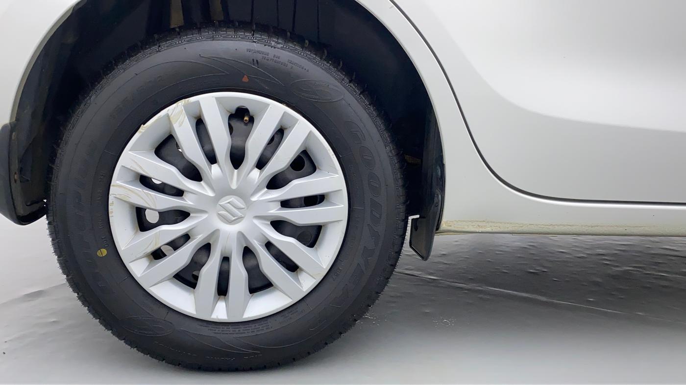 2017 Maruti Dzire VXI, Petrol, Manual, 35,543 km, Right Rear Wheel
