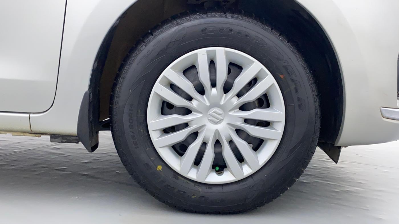 2017 Maruti Dzire VXI, Petrol, Manual, 35,543 km, Right Front Wheel