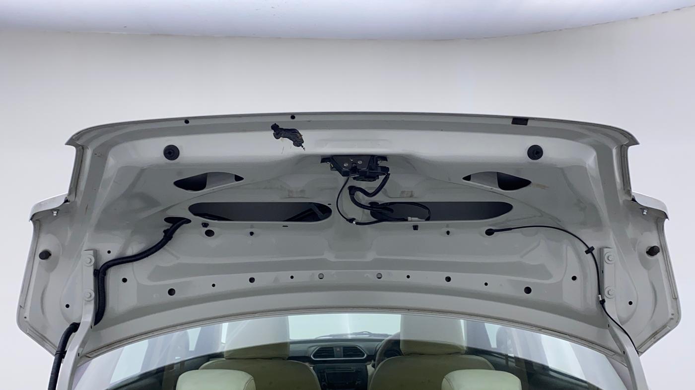 2017 Maruti Dzire VXI, Petrol, Manual, 35,543 km, Boot Door Open