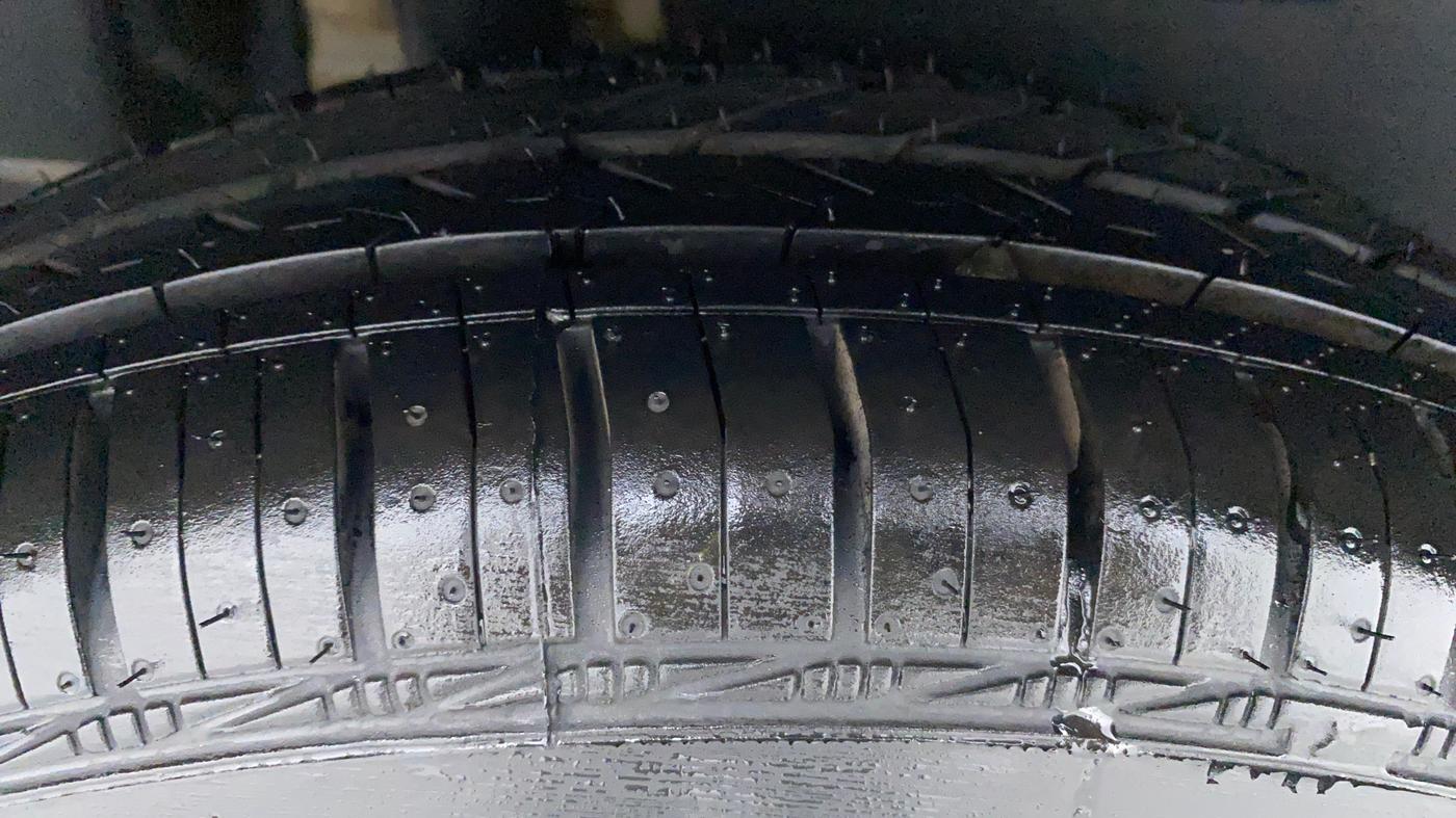 2017 Maruti Dzire VXI, Petrol, Manual, 35,543 km, Right Rear Tyre Tread