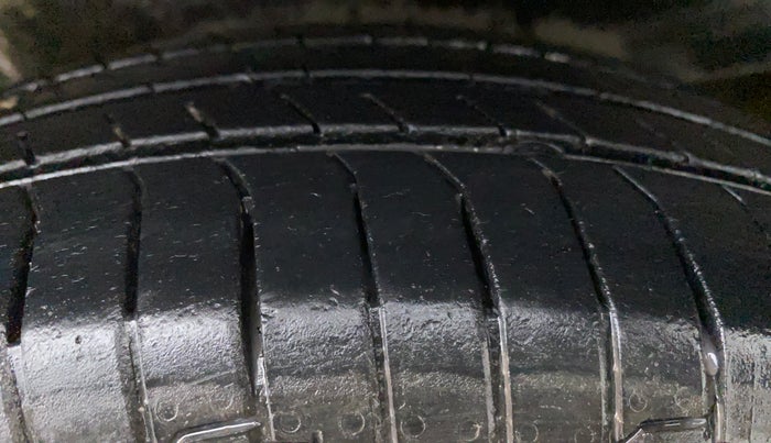 2012 Maruti Wagon R 1.0 LXI, Petrol, Manual, 73,531 km, Right Rear Tyre Tread
