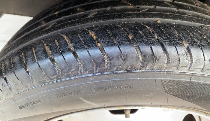 2021 Nissan MAGNITE XE, Petrol, Manual, 24,422 km, Right Rear Tyre Tread