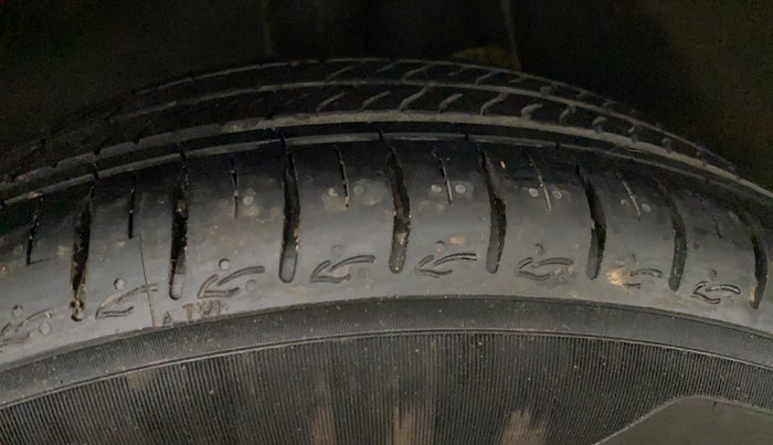 2024 Hyundai AURA SX 1.2, Petrol, Manual, 4,007 km, Right Rear Tyre Tread