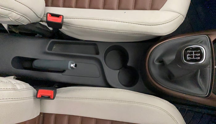 2024 Hyundai AURA SX 1.2, Petrol, Manual, 4,007 km, Gear Lever