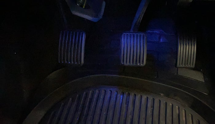 2024 Hyundai AURA SX 1.2, Petrol, Manual, 4,007 km, Pedals