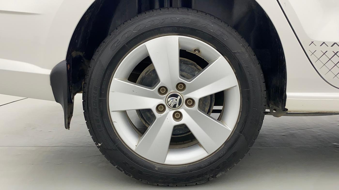 2020 Skoda Rapid ACTIVE 1.0 TSI, Petrol, Manual, 32,759 km, Right Rear Wheel