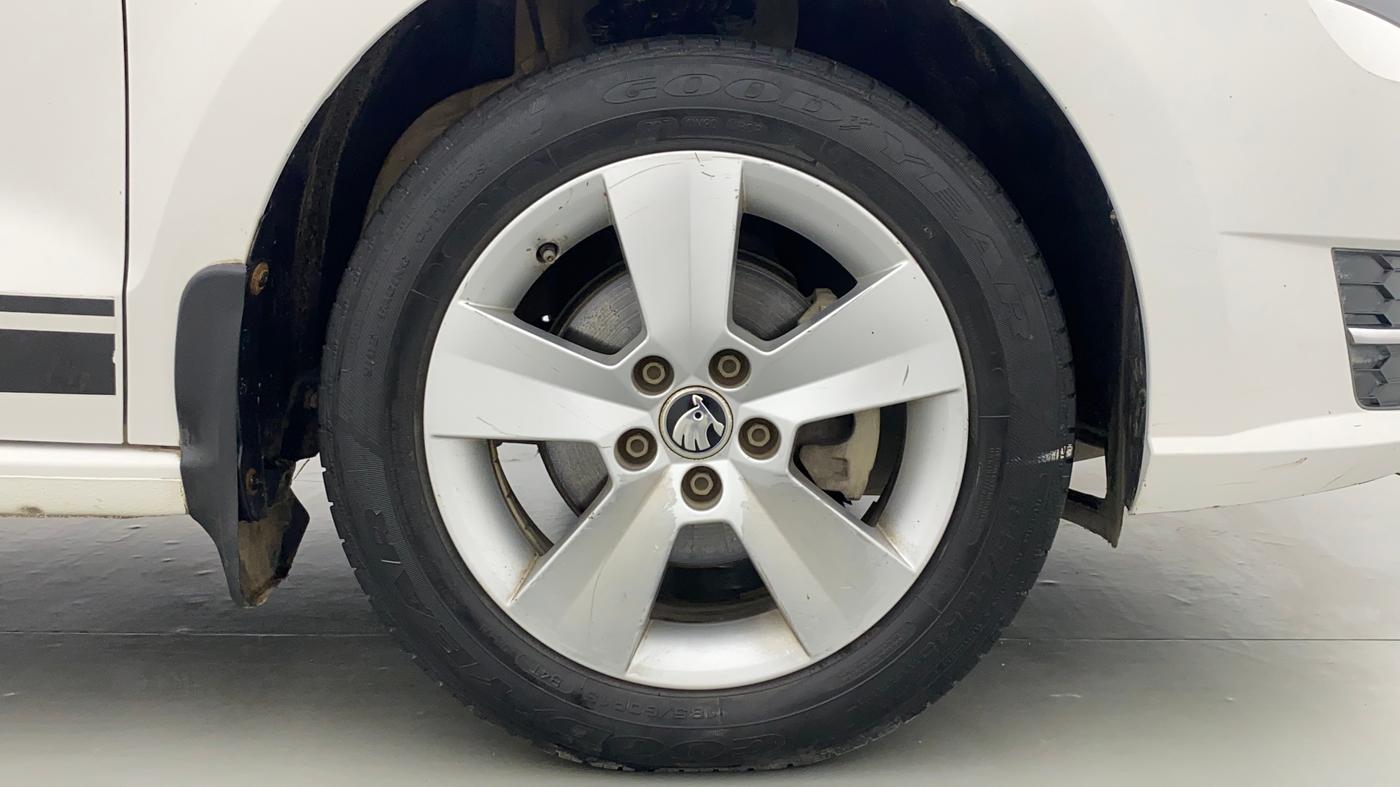 2020 Skoda Rapid ACTIVE 1.0 TSI, Petrol, Manual, 32,759 km, Right Front Wheel