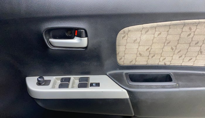 2016 Maruti Wagon R 1.0 VXI, Petrol, Manual, 79,850 km, Driver Side Door Panels Control