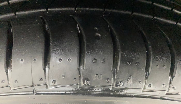 2021 Hyundai GRAND I10 NIOS SPORTZ 1.2 KAPPA VTVT, Petrol, Manual, 80,673 km, Left Front Tyre Tread