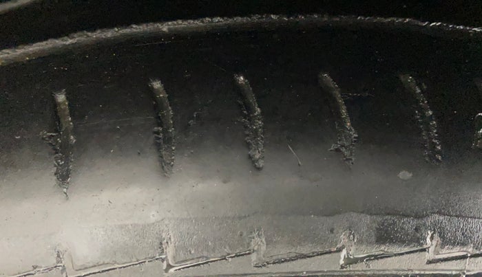 2021 Hyundai GRAND I10 NIOS SPORTZ 1.2 KAPPA VTVT, Petrol, Manual, 80,673 km, Right Rear Tyre Tread