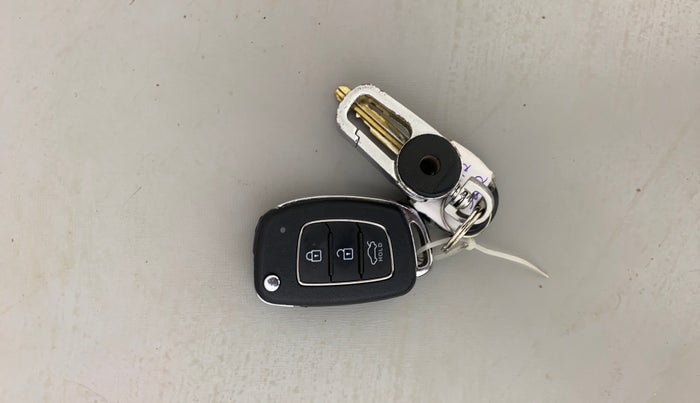 2021 Hyundai GRAND I10 NIOS SPORTZ 1.2 KAPPA VTVT, Petrol, Manual, 80,673 km, Key Close Up