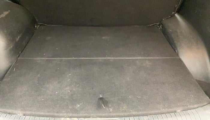 2017 Hyundai Creta SX PLUS 1.6 PETROL, Petrol, Manual, 79,133 km, Boot Inside