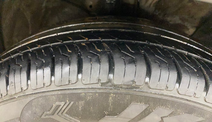 2017 Hyundai Creta SX PLUS 1.6 PETROL, Petrol, Manual, 79,133 km, Right Front Tyre Tread