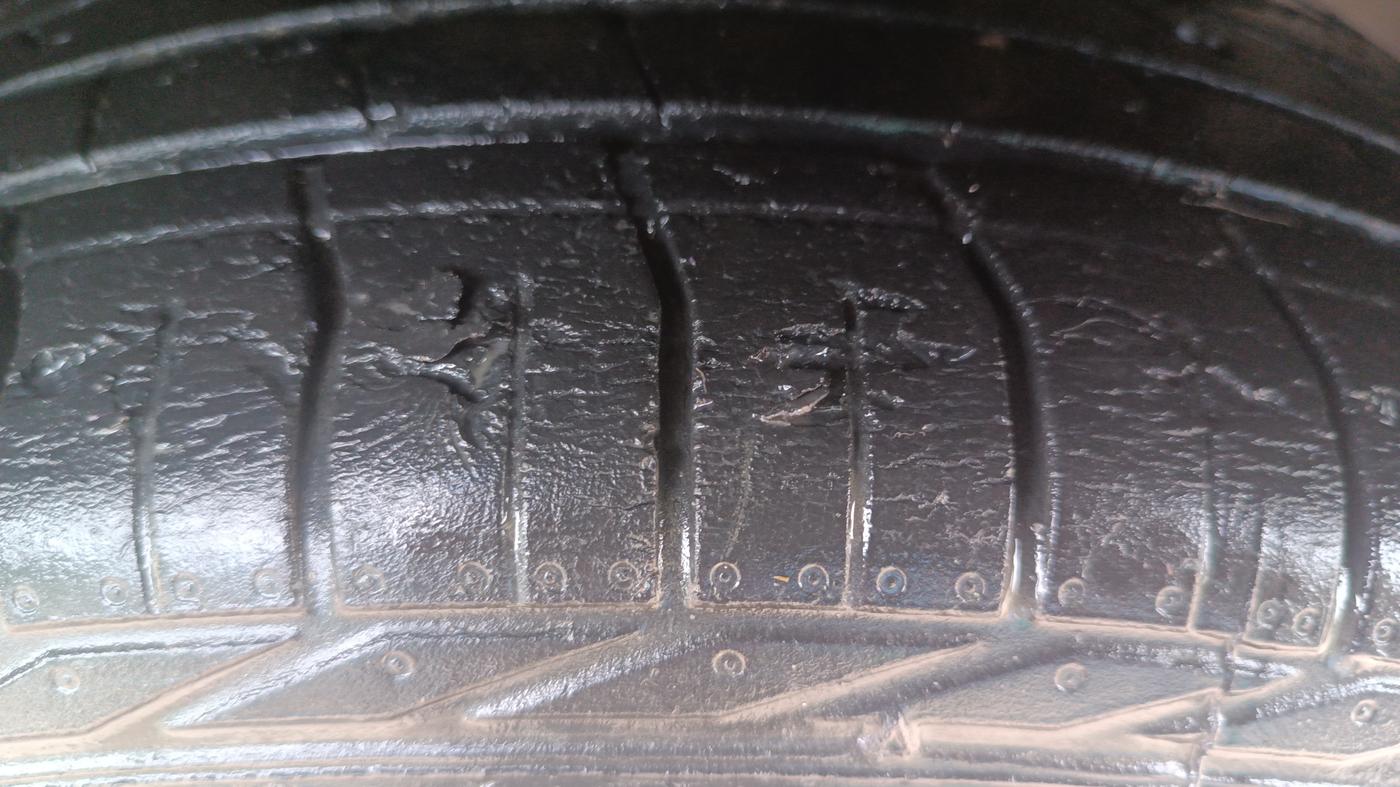 2021 Tata NEXON XZ PLUS PETROL SUNROOF, Petrol, Manual, 52,992 km, Right Front Tyre Tread