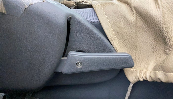 2015 Maruti Alto 800 LXI, Petrol, Manual, 39,053 km, Driver Side Adjustment Panel