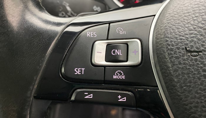2017 Volkswagen TIGUAN HIGHLINE TDI AT, Diesel, Automatic, 1,19,427 km, Adaptive Cruise Control