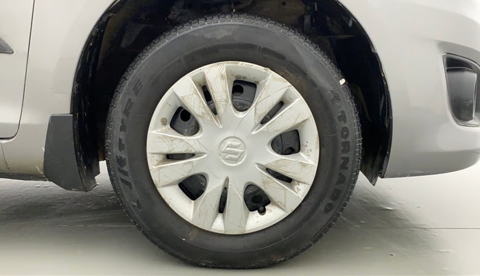 2014 Maruti Swift Dzire VXI, Petrol, Manual, 27,172 km, Right Front Wheel
