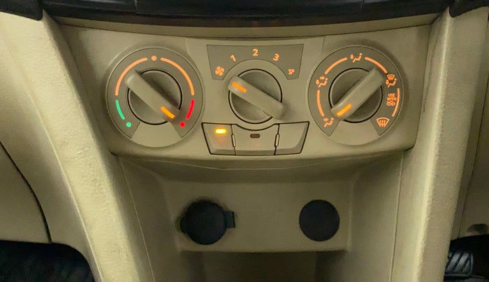 2014 Maruti Swift Dzire VXI, Petrol, Manual, 27,172 km, AC Unit - Directional switch has minor damage