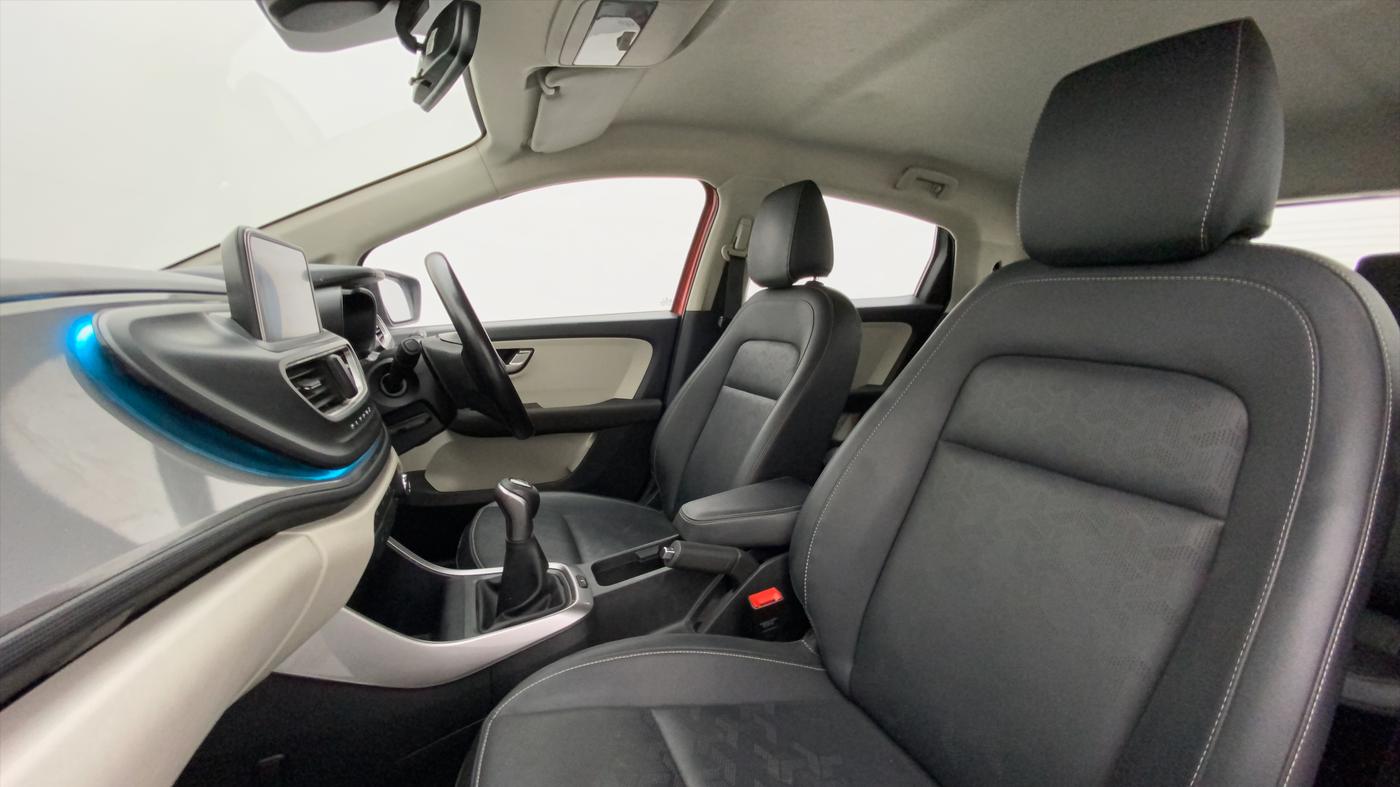 2021 Tata ALTROZ XZ PLUS I-TURBO PETROL, Petrol, Manual, 16,427 km, Right Side Front Door Cabin