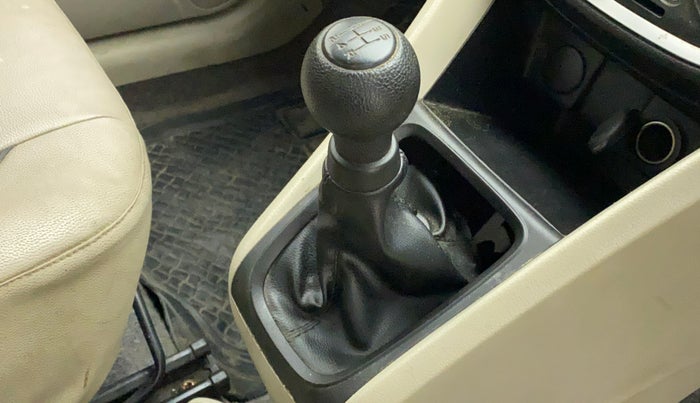 2018 Maruti Celerio VXI CNG, CNG, Manual, 92,325 km, Gear lever - Boot Cover minor damage