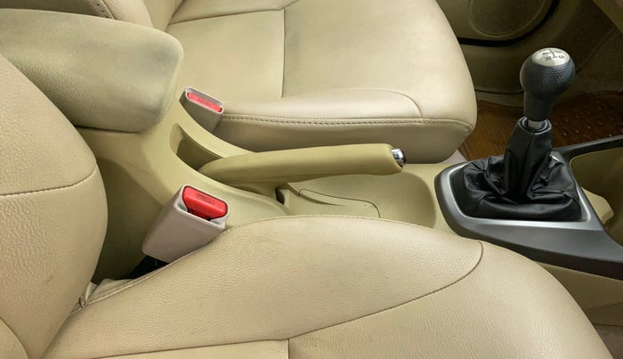 2013 Honda City 1.5L I-VTEC V MT, Petrol, Manual, 84,006 km, Gear Lever