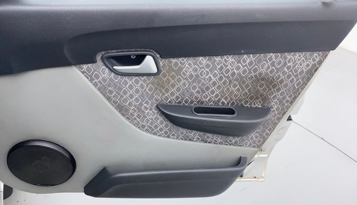 2017 Maruti Alto 800 LXI, Petrol, Manual, 87,031 km, Driver Side Door Panels Control