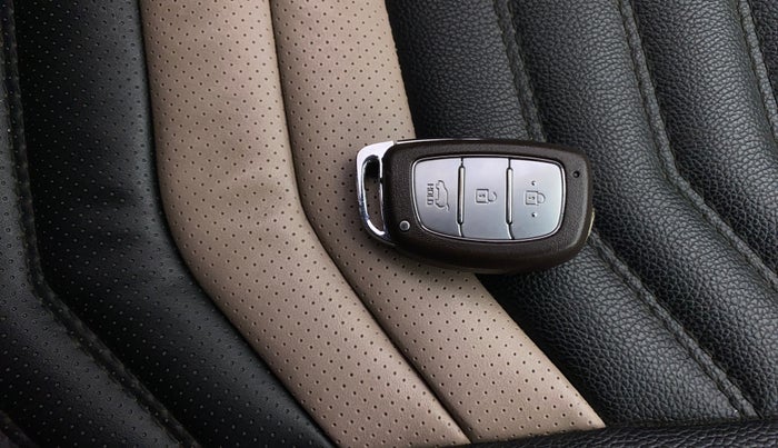 2018 Hyundai Creta SX AT 1.6 PETROL, Petrol, Automatic, 83,121 km, Key Close Up