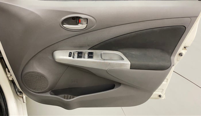 2011 Toyota Etios V, Petrol, Manual, 93,940 km, Driver Side Door Panels Control