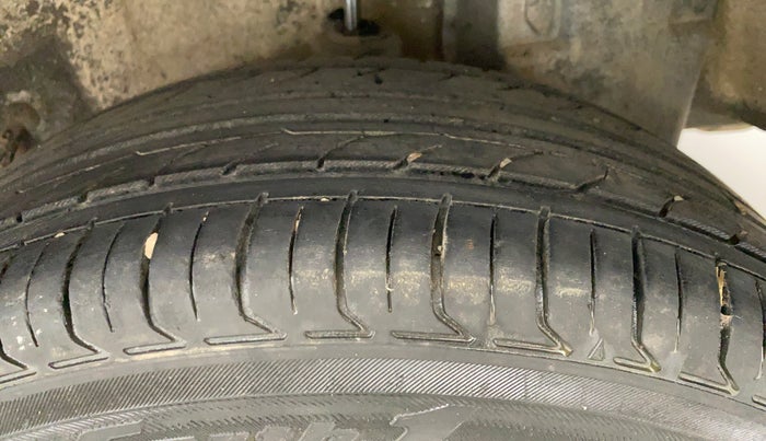 2011 Toyota Etios V, Petrol, Manual, 93,940 km, Left Rear Tyre Tread