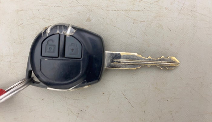 2017 Maruti Wagon R 1.0 VXI AMT, Petrol, Automatic, 62,170 km, Key Close Up