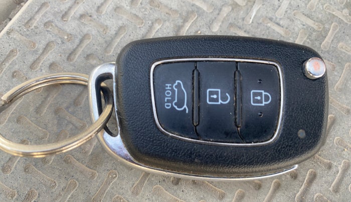 2021 Hyundai NEW I20 MAGNA 1.2 MT, Petrol, Manual, 37,237 km, Key Close Up