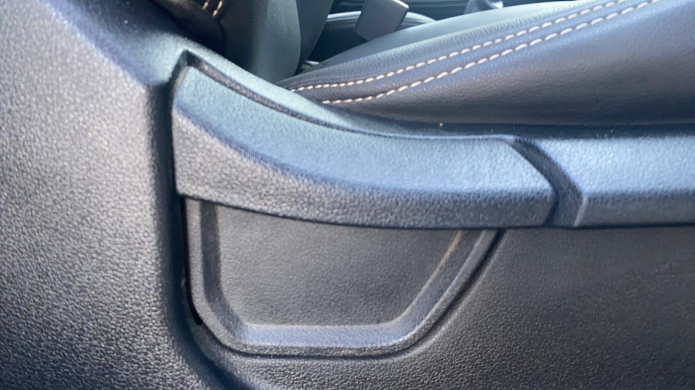 2021 Hyundai NEW I20 MAGNA 1.2 MT, Petrol, Manual, 37,237 km, Driver Side Adjustment Panel