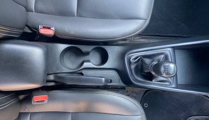 2021 Hyundai NEW I20 MAGNA 1.2 MT, Petrol, Manual, 37,237 km, Gear Lever