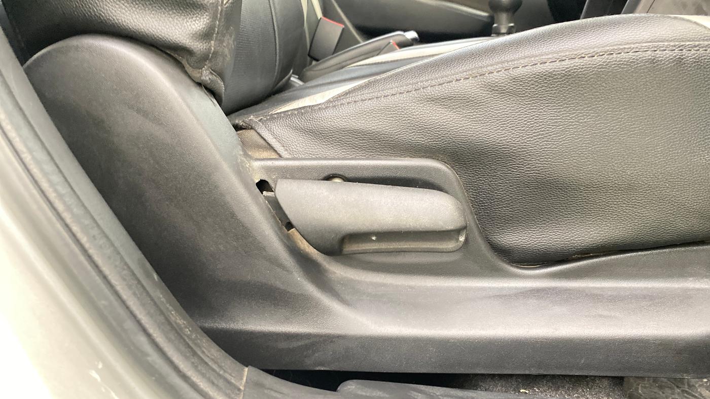2014 Maruti Swift VXI, Petrol, Manual, 57,590 km, Driver Side Adjustment Panel