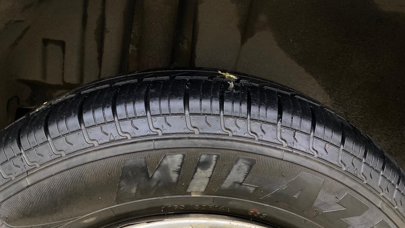2014 Maruti Swift VXI, Petrol, Manual, 57,590 km, Right Rear Tyre Tread