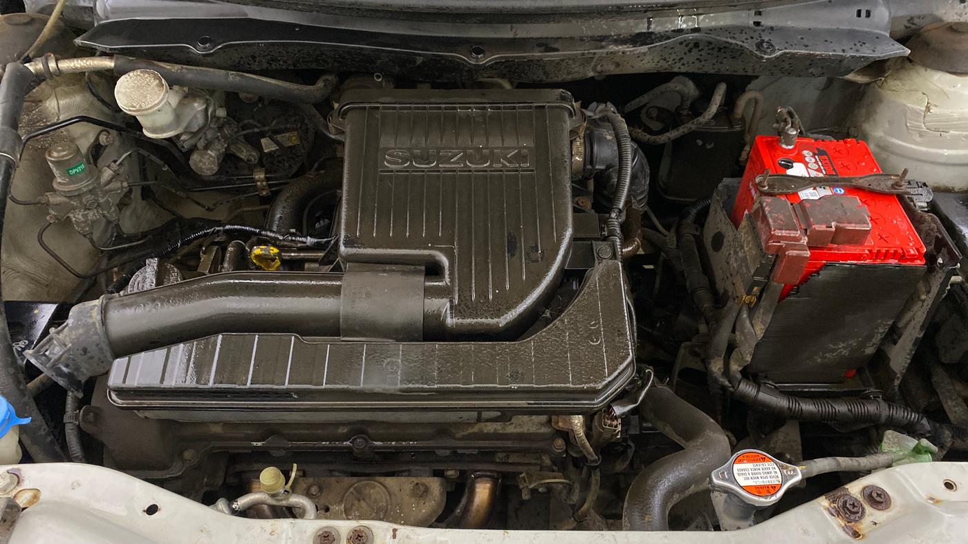 2014 Maruti Swift VXI, Petrol, Manual, 57,590 km, Engine View