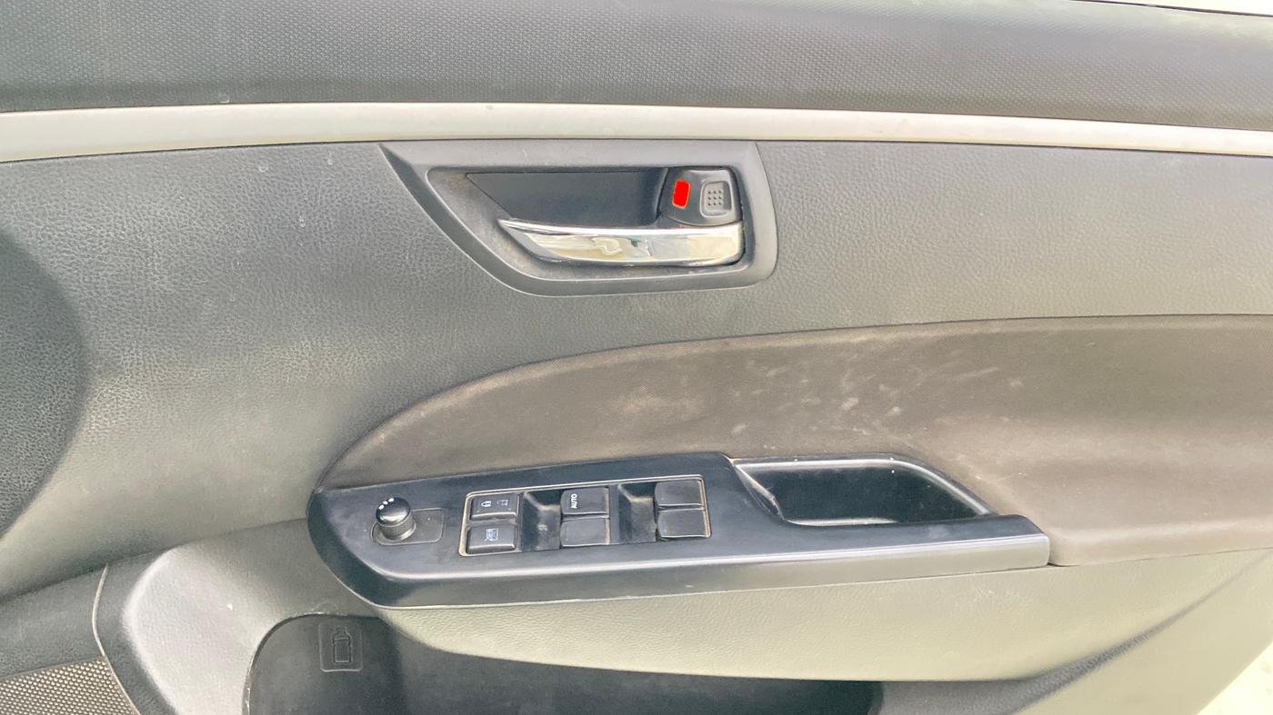 2014 Maruti Swift VXI, Petrol, Manual, 57,590 km, Driver Side Door Panels Control