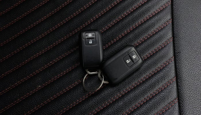 2018 Maruti Swift ZXI AMT, Petrol, Automatic, 39,255 km, Key Close Up